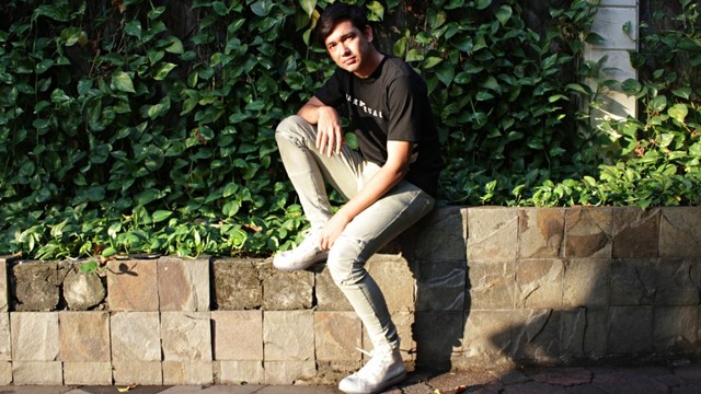 Bincang kumparan, FIlm Perburuan, Adipati Dolken