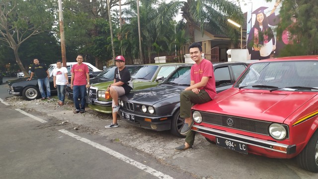 Komunitas Euro Retro Enthusiast Korwil Malang di Jalan Ijen, Kota Malang, beberapa waktu lalu. 