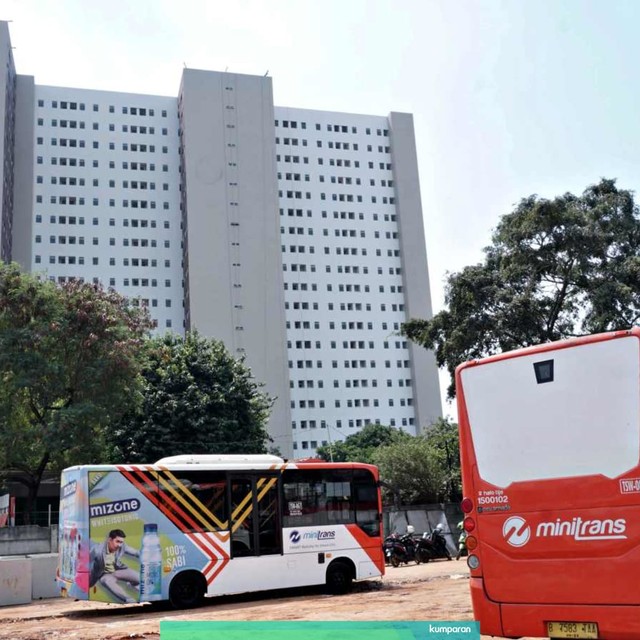 Minitrans saat berada di apartemen DP 0 % Klapa Village, Jakarta. Foto: Helmi Afandi/kumparan