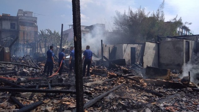 Kebarakan Kamis (25/7/2019) dinihari di Kecamatan Jelutung di Jambi. Foto: Halim