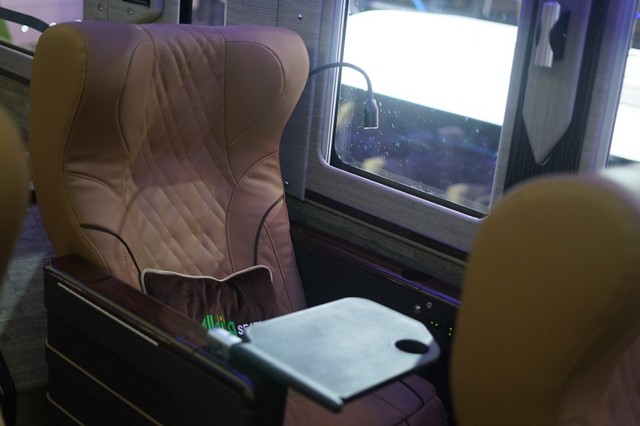 Bus mewah di GIIAS 2019