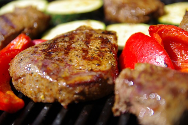 Minyak dan butter pada steak. Foto: Dok. Pixabay