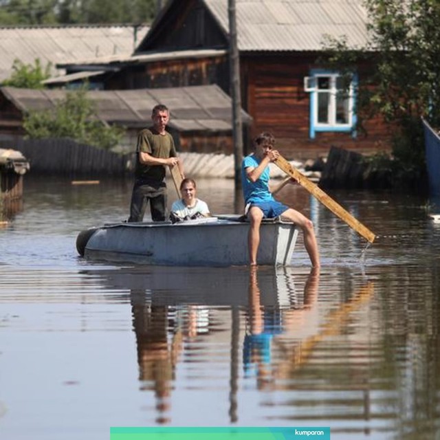 Banjir yang terjadi di Siberia. Foto: REUTERS/Alexey Golovshchikov