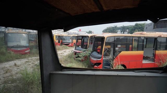 Kuburan Transjakarta.