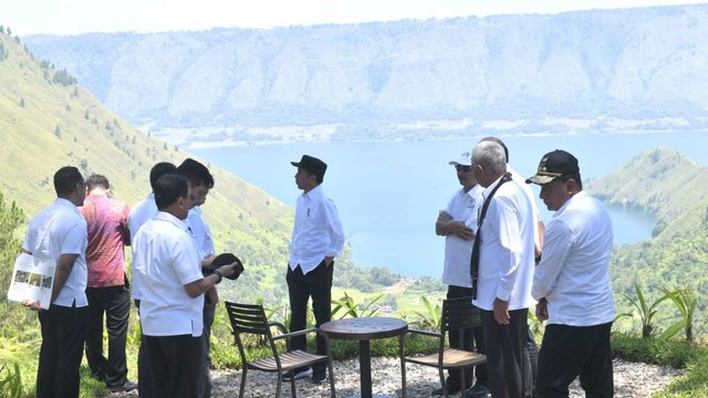 Joko Widodo, The Kaldera Toba Nomadic Escape