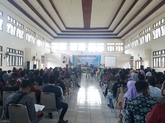 Kuliah umum di Politeknik Negeri Ambon. (30/7). Dok : Lentera Ambon