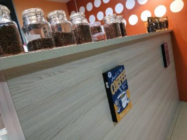 Membangun Daya Kritis Birokrat dengan Library Café: Mungkinkah? (264311)
