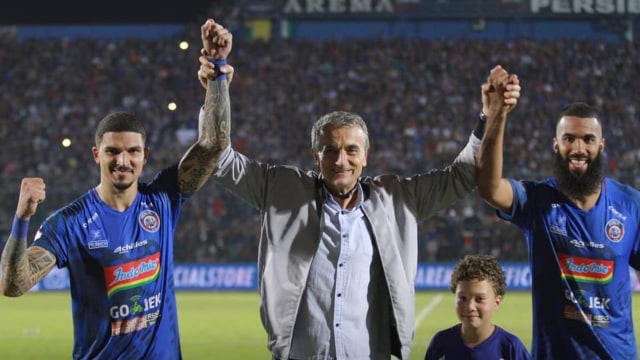 Milomir Seslija selepas laga Arema vs Persib. Foto: Instagram @aremafcofficial