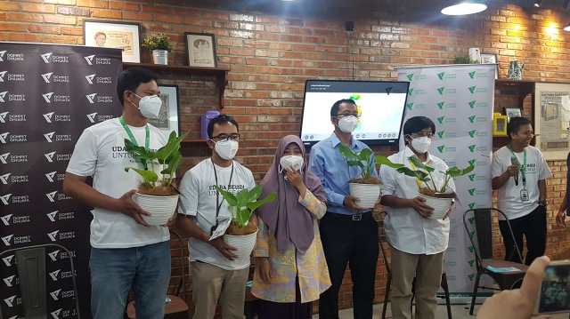Masyarakat Diimbau Pakai Masker untuk Cegah Dampak Polusi di Jakarta (259692)