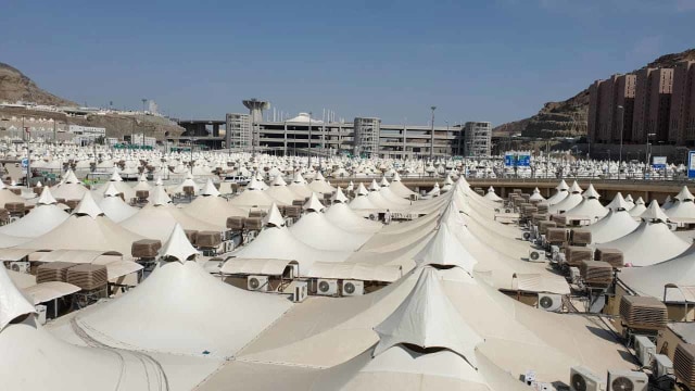 Tenda jemaah dan lokasi lempar jumrah di Mina. Foto: Denny Armandhanu/kumparan
