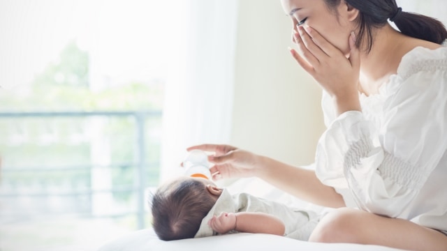 Ilustrasi ibu menyusui mengalami ketegangan psikologis. Foto: Shutterstock