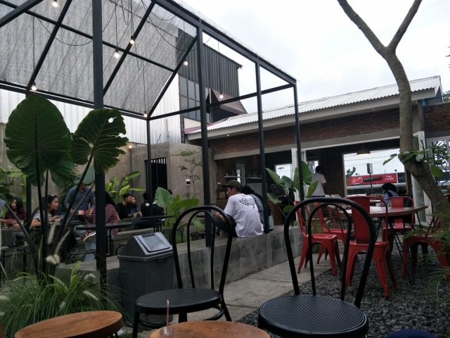 Referensi 5 Cafe Instagramable di Kota Malang (359702)