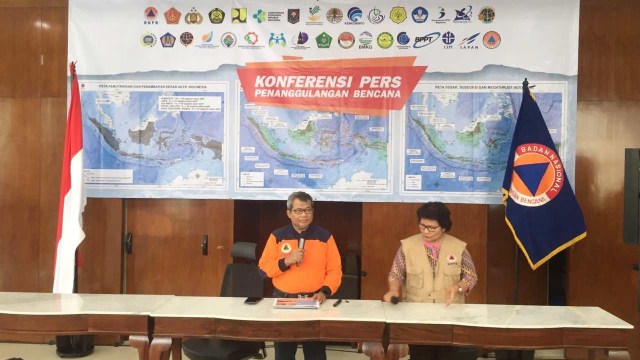 Konferensi Pers terkait Gempa Selat Sunda di BNPB. Foto: Andreas Ricky Febrian/kumparan