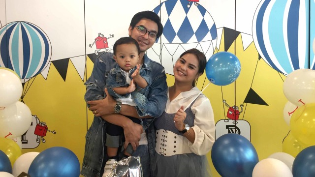Anak Mytha Lestari Anteng Lihat Foto Putri Yasmine Wildblood (4576)