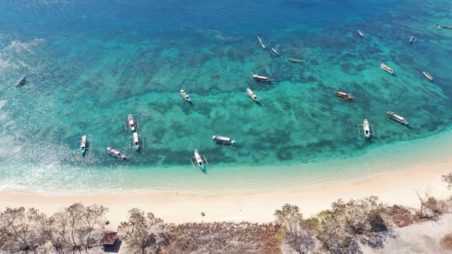Gambar udara di Pantai Gili Petelud, Lombok, NTB. Foto: Aditia Noviansyah/kumparan