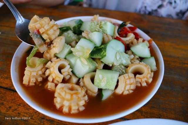 Asyiknya Santap Kuliner di Cafe Apung Rowo Klampok, Malang (40010)