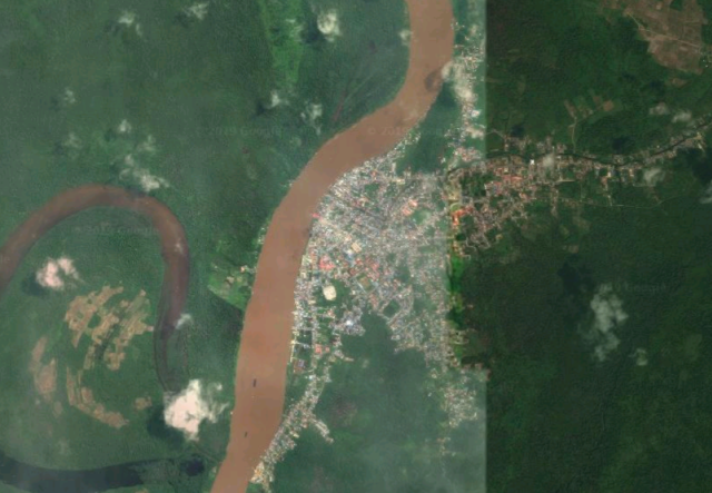 Gambar 1. Citra Udara Kota Buntok, Barito Selatan, Kalimantan tengah dengan sungai Barito (Image by Goole Earth)