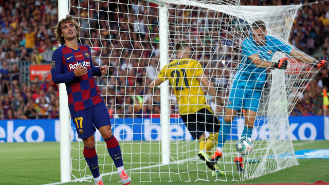 Pertandingan Joan Gamper Trophy antara Barcelona dan Arsenal. Foto: REUTERS/Albert Gea