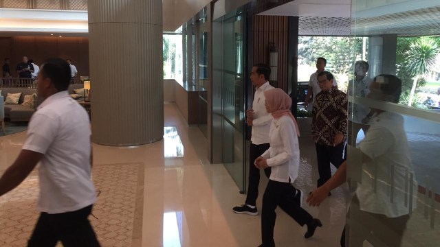 Presiden Joko Widodo tiba di Kantor PLN Pusat. Foto: Fahrian Saleh/kumparan