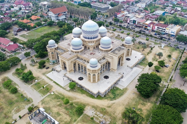 Terdapat berbagai fasilitas seperti perpustakaan dan ruang belajar. Foto: Abdul Hadi/acehkini
