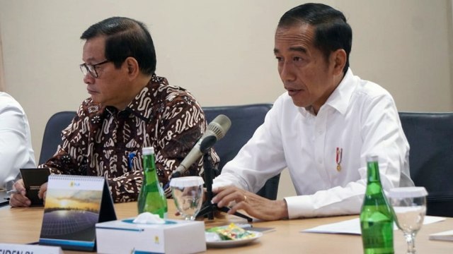 Presiden Joko Widodo berkunjung ke kantor pusat PLN