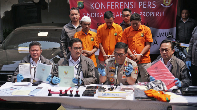 Konferensi Pers Kasus Penipuan Properti di Tebet, Jakarta Selatan. Foto: Jamal Ramadhan/kumparan