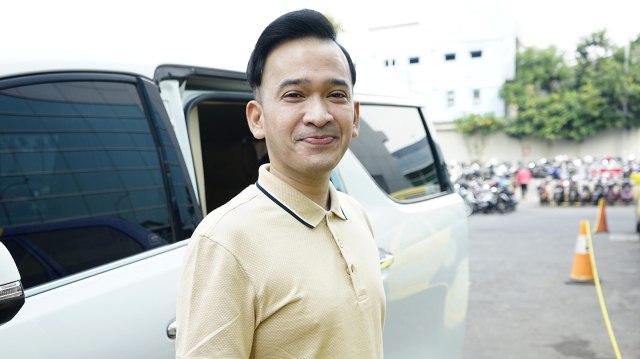 Presenter Ruben Onsu saat ditemui di Jakarta, Senin, (5/8). Foto: Ronny