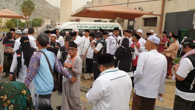 Pelayat, Mbah Moen, Rumah Sakit Al Noor