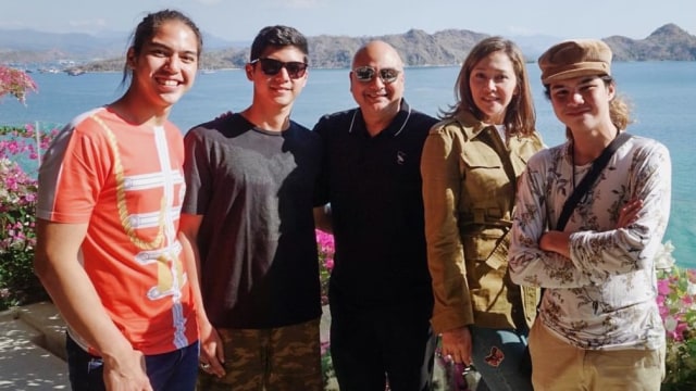 Maia Estianty liburan bareng keluarga ke Labuan Bajo Foto: Instagram @maiaestiantyreal