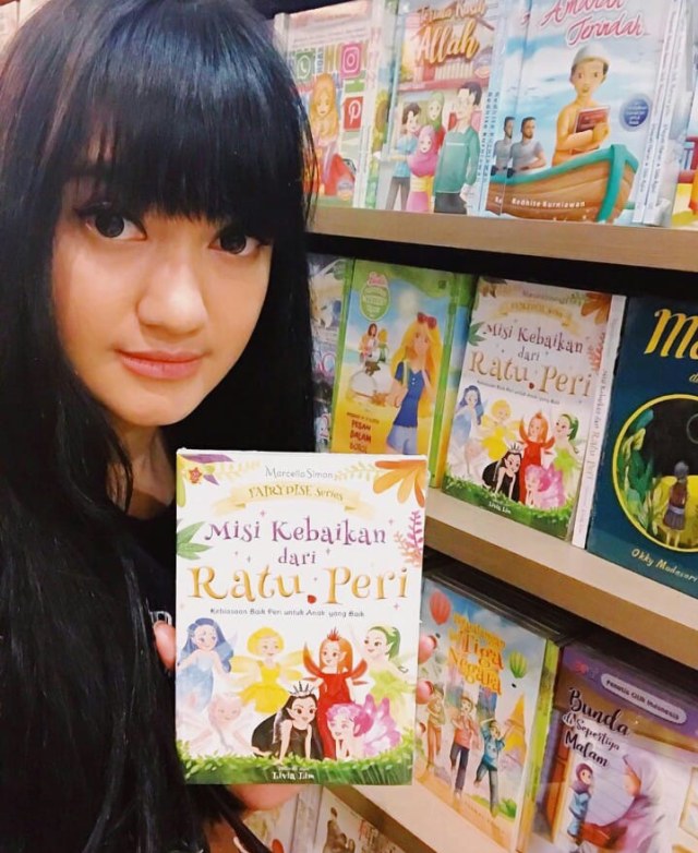 7 Potret Marcella Simon, Pesinetron yang Menginspirasi (251752)