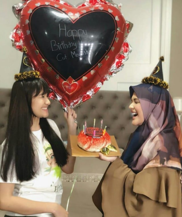 7 Potret Marcella Simon, Pesinetron yang Menginspirasi (251754)