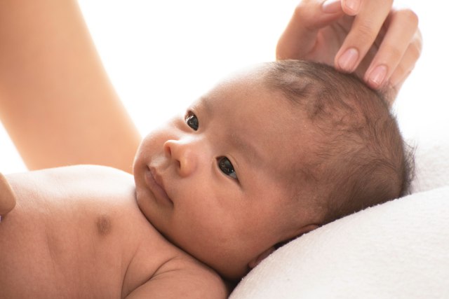 Ilustrasi bayi dengan rambut tipis Foto: Shutterstock
