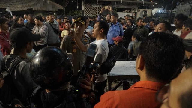 Foto: Kondisi Pascarusuh di Komandan Cafe, Tebet (852267)