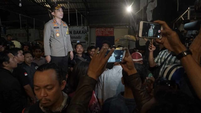 Foto: Kondisi Pascarusuh di Komandan Cafe, Tebet (852265)