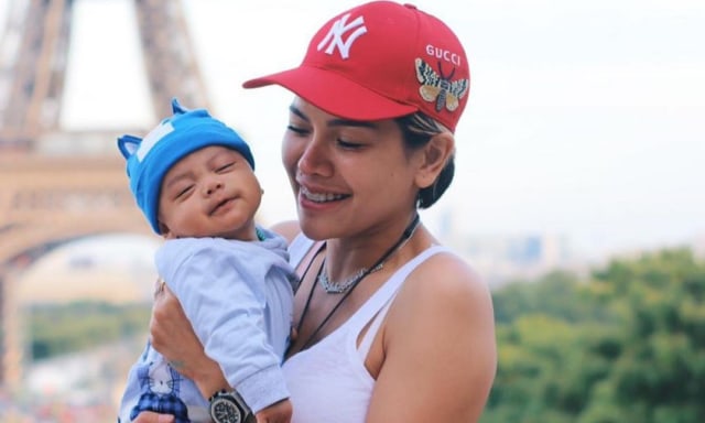 Nikita Mirzani foto anak ketiganya, Arkana Mawardi Foto: instagram/nikitamirzanimawardi_17