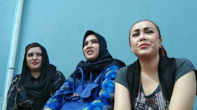 Fadia A Rafiq, Rani A Rafiq, Rency Malino ditemui di Kawasan Tendean, Jakarta selatan, Rabu (7/8). Foto: Alfadillah/kumparan