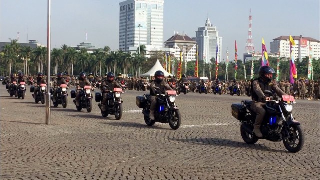 Tim reaksi cepat Satpol PP dalam HUT ke-69 Satpol PP di Monas, Jakarta Pusat, Rabu (7/8). Foto: Fachrul Irwinsyah/kumparan