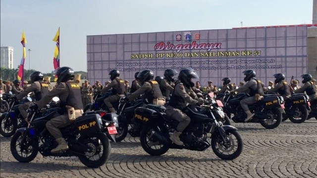 Tim reaksi cepat Satpol PP dalam HUT ke-69 Satpol PP di Monas, Jakarta Pusat, Rabu (7/8). Foto: Fachrul Irwinsyah/kumparan