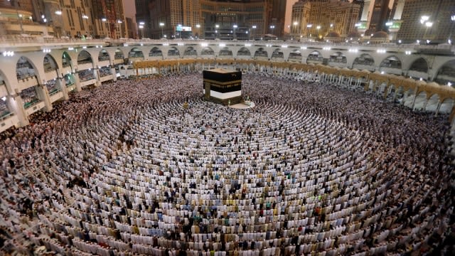 Ibadah haji di Masjidil Haram Makkah. Foto: REUTERS/Suhaib Salem