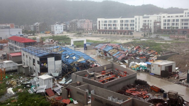 Kerusakan akibat badai di Lekima, China. Foto: AFP