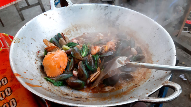 PhotoEditor_20190805_215927077.jpg