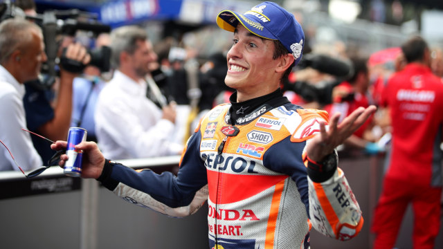 Marc Marquez santai meski dikalahkan Andrea Dovizioso di MotoGP Austria 2019. Foto: REUTERS/Lisi Niesner
