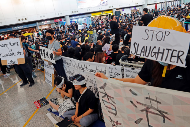 Protes warga Hong Kong (Foto: reuters)