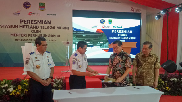 Menteri Perhubungan Budi Karya Sumadi meresmikan Stasiun KA Metland Telaga Murni, Bekasi, Jawa Barat. Foto: Resya Firmansyah/kumparan