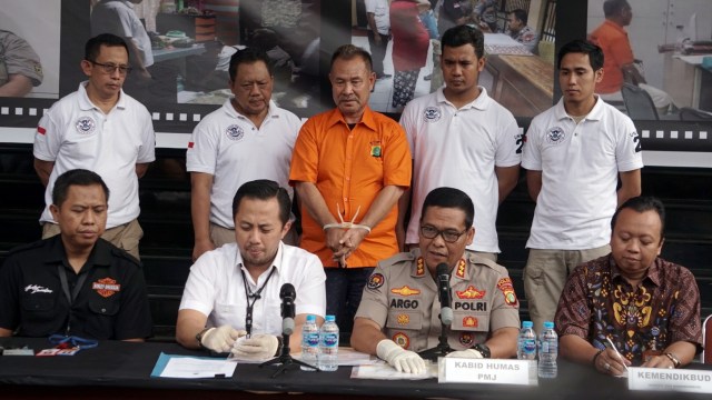 Polda Metro Jaya menggelar Konferensi Pers Pengungkapan Kasus Penipuan CPNS, Jakarta (13/8). Foto: Iqbal Firdaus/kumparan