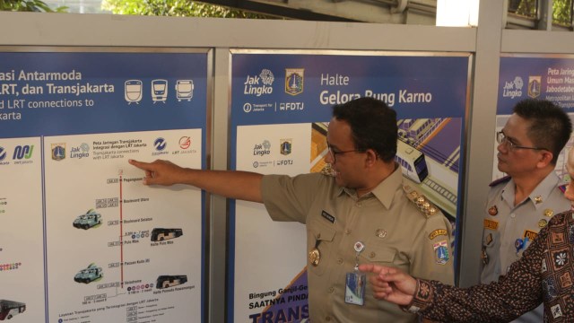 Berkolaborasi lewat Papan Informasi Transportasi Publik Jakarta (1239453)