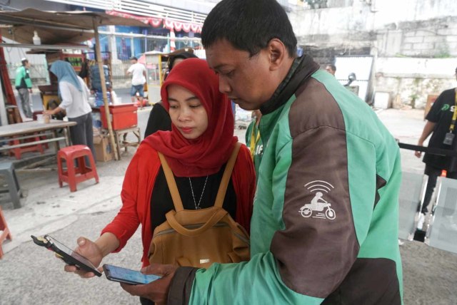 Shelter Ojek Online di Stasiun Sudirman Baru