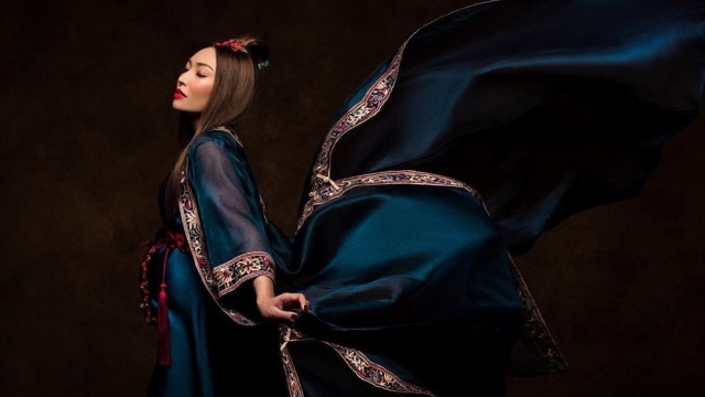 5 Potret Kehamilan Ayu Dewi, Anggun Bak Princess Mulan (23816)