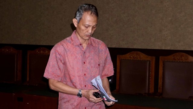 Eks Direktur Krakatau Steel Wisnu Kuncoro menjalani sidang dakwaan di Pengadilan Tindak Pidana Korupsi (Tipikor) Jakarta, Rabu (14/8). Foto: Fanny Kusumawardhani/kumparan