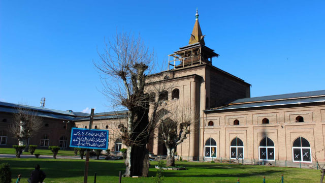 Masjid Jama di Srinagar, Kashmir. Foto: Shutter Stock
